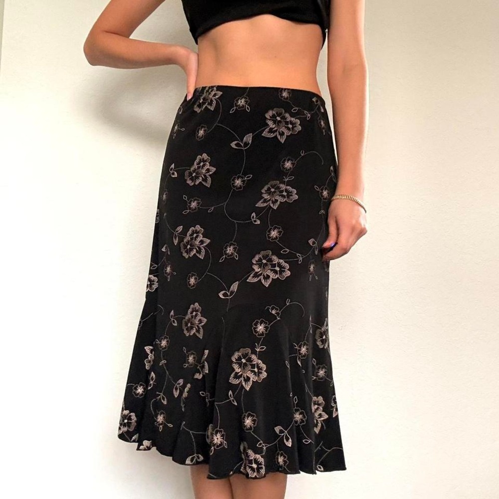 Y2K Black Floral Ruffle Hem Midi Skirt